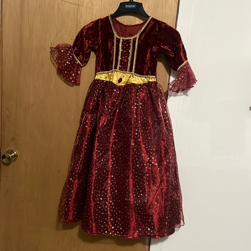 Youth princess dress.